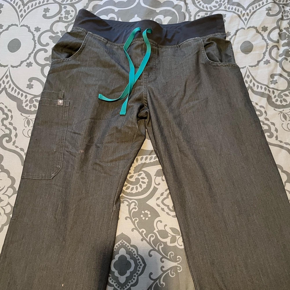 Figs Scrub Pants . Size L